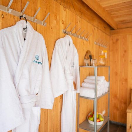 Green Tiny House With Shared Pool เซโวลเดอ ภายนอก รูปภาพ